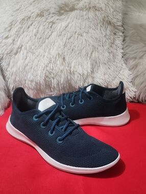 Allbirds Men's Navy Knit Lace-Up Sneakers with White Sole